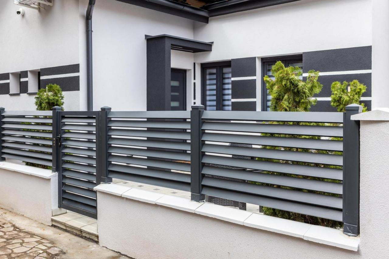 Rubikon Free Parking Apartmani Dusanovac Exterior foto